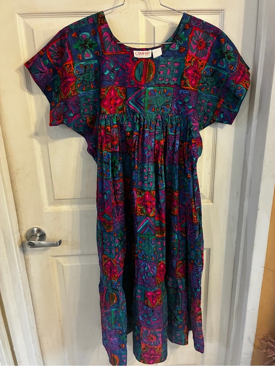 Comfort Fashions Dresses & Skirts - Vintage Comfort Fashions vibrant multi-color patterned midi house dress, Size: S